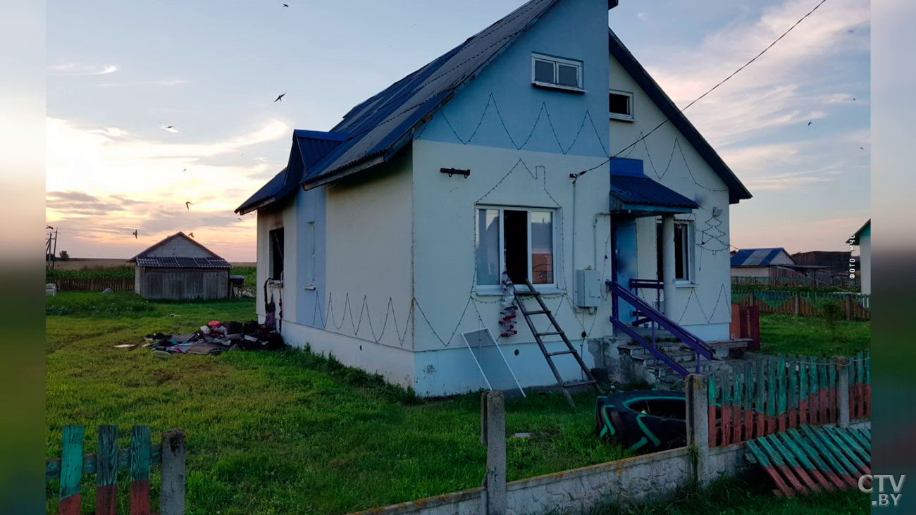 На пожаре в Слуцком районе очевидцы спасли троих детей-1