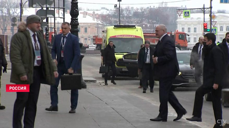 Чего ждать от пандемии коронавируса? Вот что на вопрос Лукашенко ответила главный санитарный врач России-1