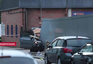 Автомобиль протаранил толпу людей в Лондоне: пострадали 7 человек