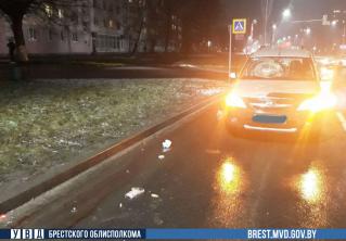 В Пинске LADA сбила на перекрёстке местную жительницу 