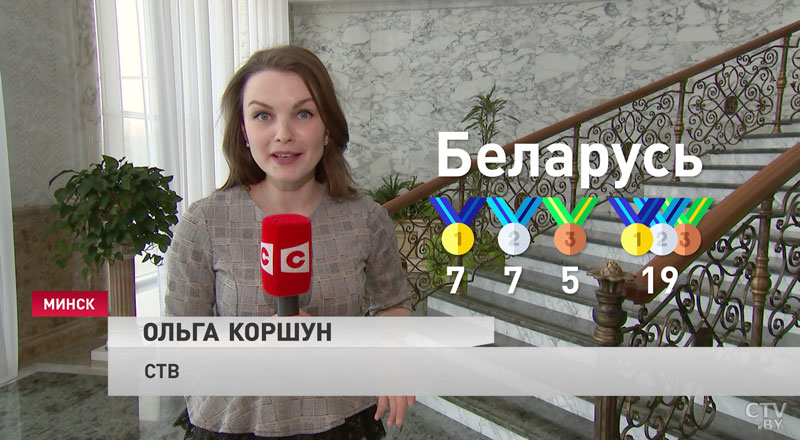 «Я тренировался ради этого». Президент вручил тяжелоатлетам государственные награды-7