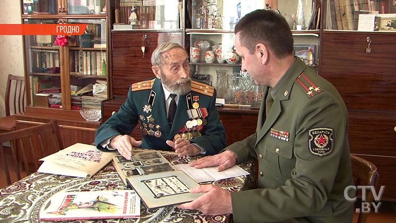 «Отдал свои молодые годы армии и защите Отечества». Первую медаль к 100-летию Вооруженных Сил Беларуси вручили в Гродно-10