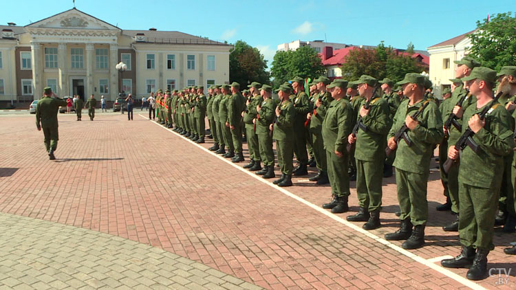 В Беларуси определены полномочия ВНС в области обороны-1