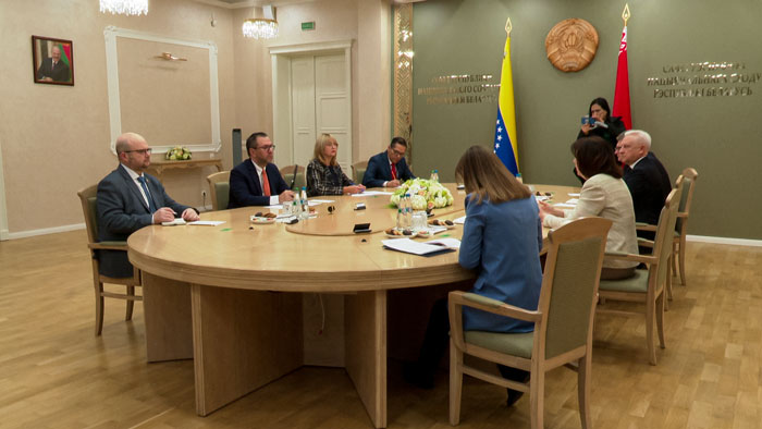 Наталья Кочанова встретилась с министром иностранных дел Венесуэлы Наталья Кочанова встретилась с министром иностранных дел Венесуэлы