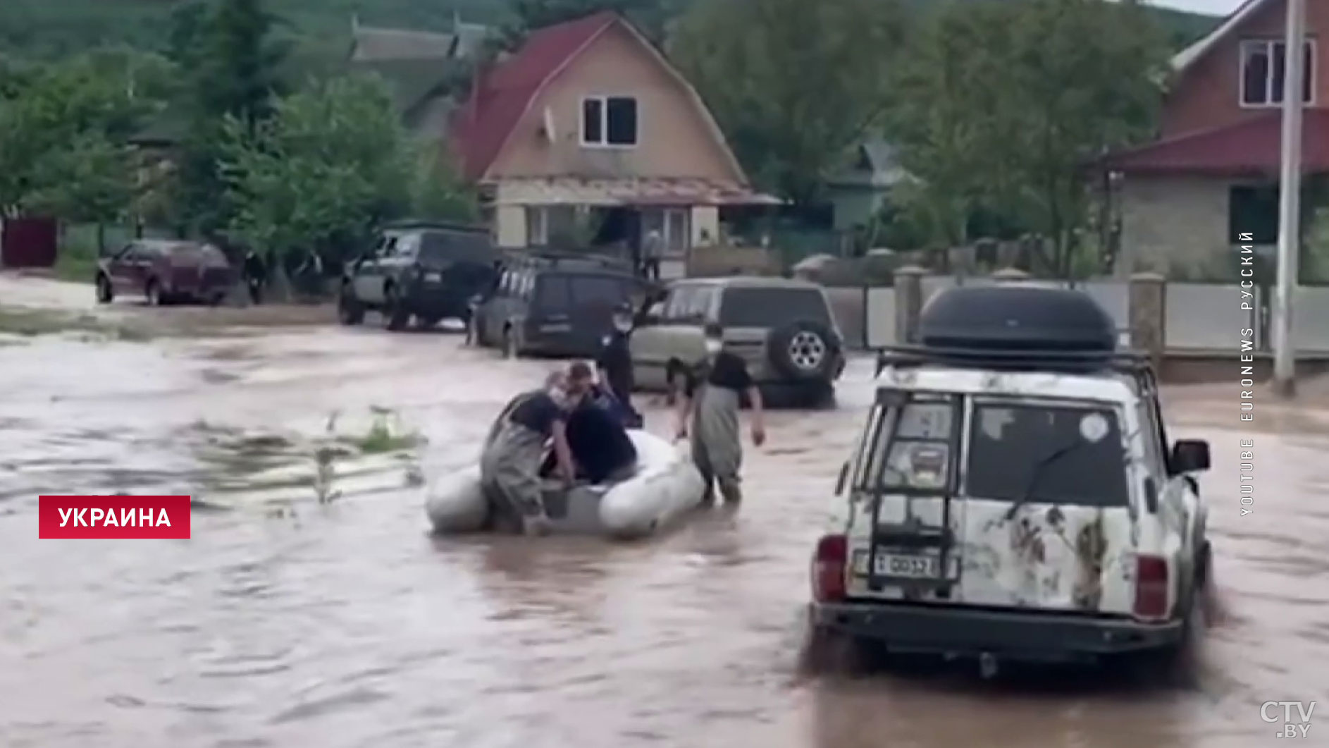 30 тонн груза. Беларусь направила гуманитарную помощь Украине, пострадавшей от наводнений-8