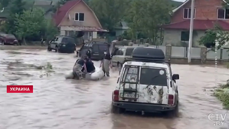 В Украине затопило более 260 населённых пунктов. Власти обратились за помощью к ЕС и НАТО-3