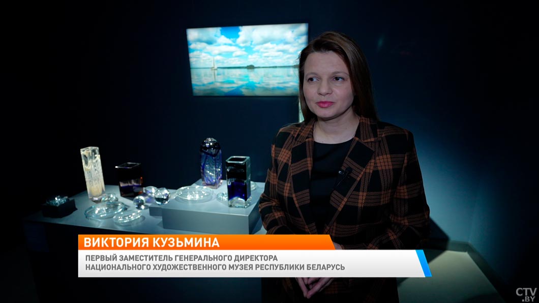«Васильковый трепет» – выставка изделий из синего стекла работает в Национальном художественном музее-6