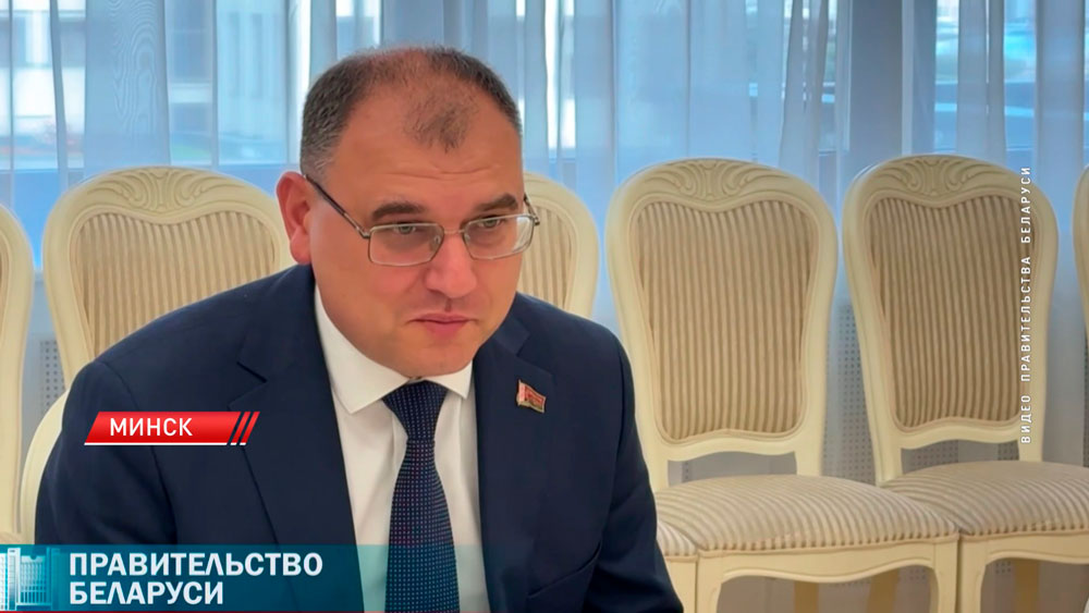 В Совмине встретились с делегациями российских регионов-10