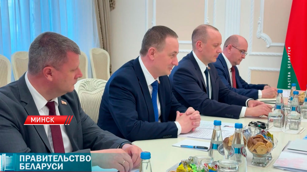 В Совмине встретились с делегациями российских регионов-4