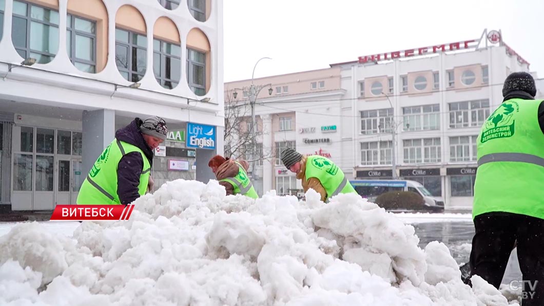 В Беларуси снова зима! Как устраняют последствия весенних снегопадов?-6