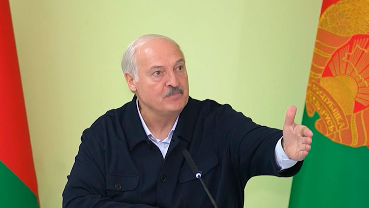 «Отдал вам, а вы угробили!» Лукашенко потребовал наказать чиновников