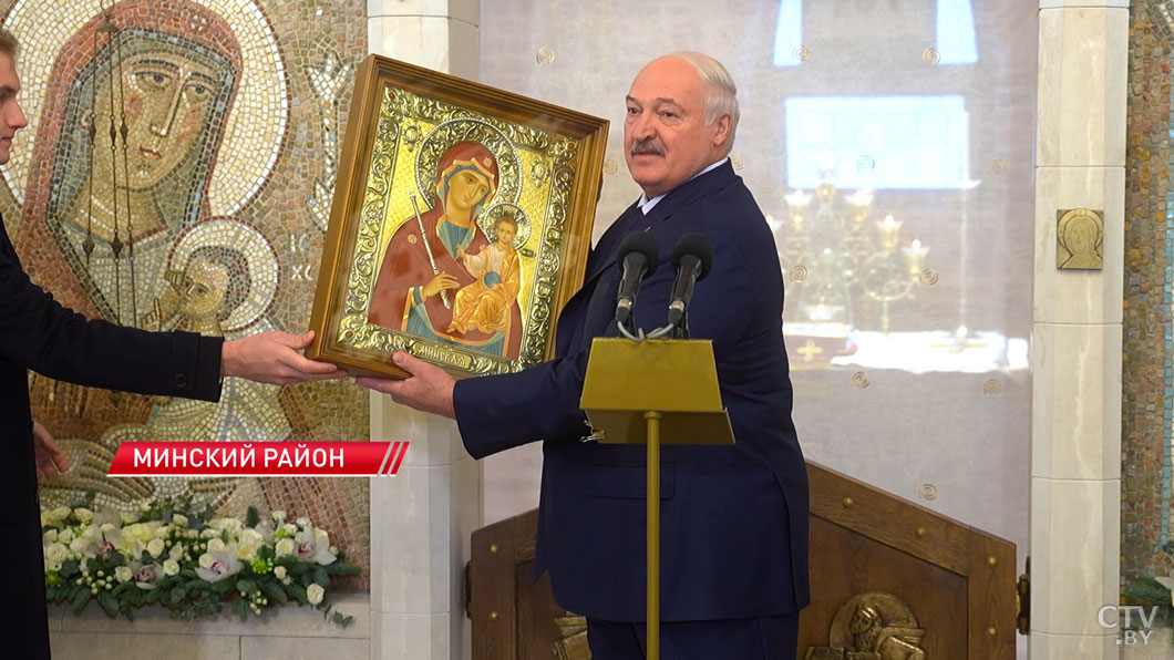 Лукашенко: если мы будем свою судьбу крепко держать в руках, Господь всегда поможет!-2