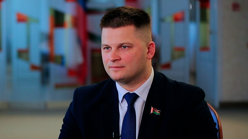 Правовой и идеологический фундамент! О приоритетах Беларуси пообщались с Александром Лукьяновым