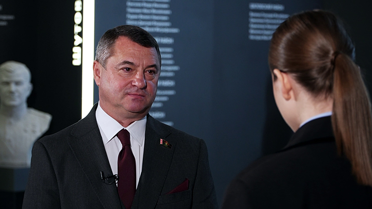 О модернизация армии, развитии ВПК и Дне защитников Отечества – интервью с сенатором Александром Горошкиным О модернизация армии, развитии ВПК и Дне защитников Отечества – интервью с сенатором Александром Горошкиным