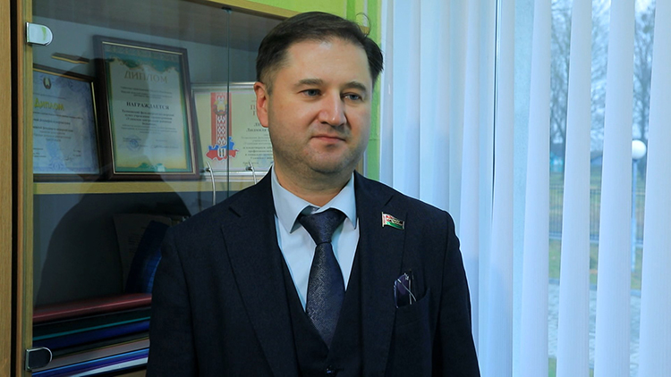 ВНС, инициативы в Год благоустройства и уровень жизни в регионе – пообщались с сенатором Алексеем Васильевым