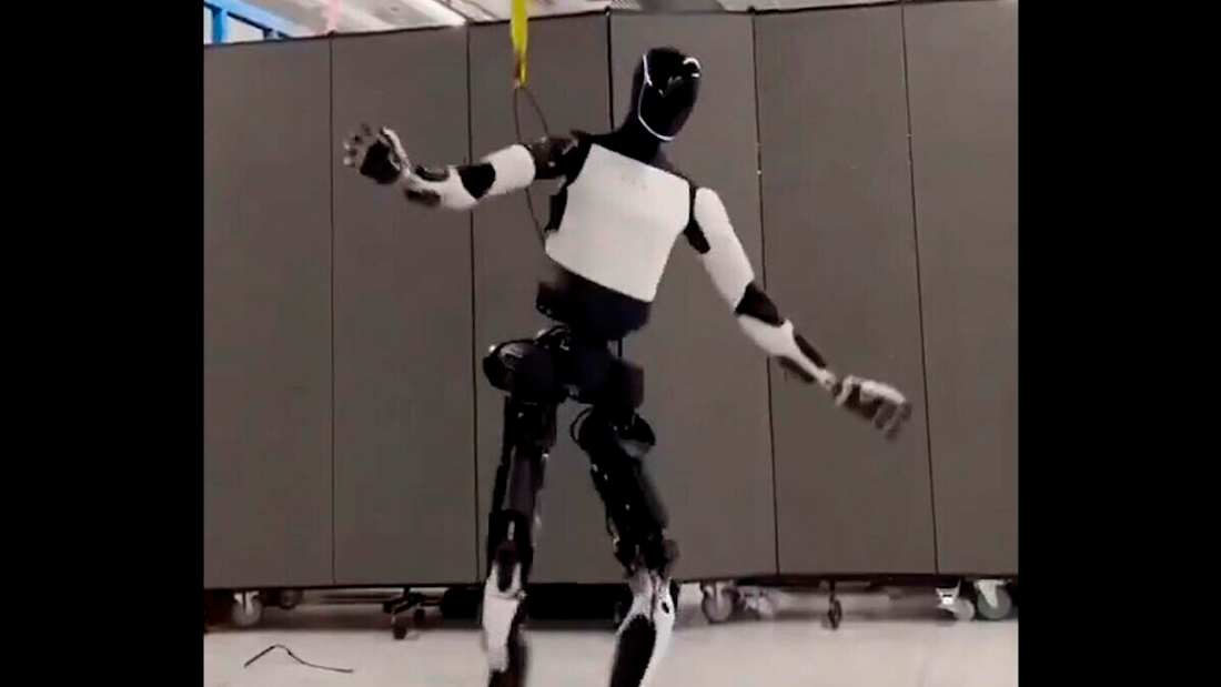 Илон Маск показал танцующего робота-гуманоида Optimus от Tesla-0