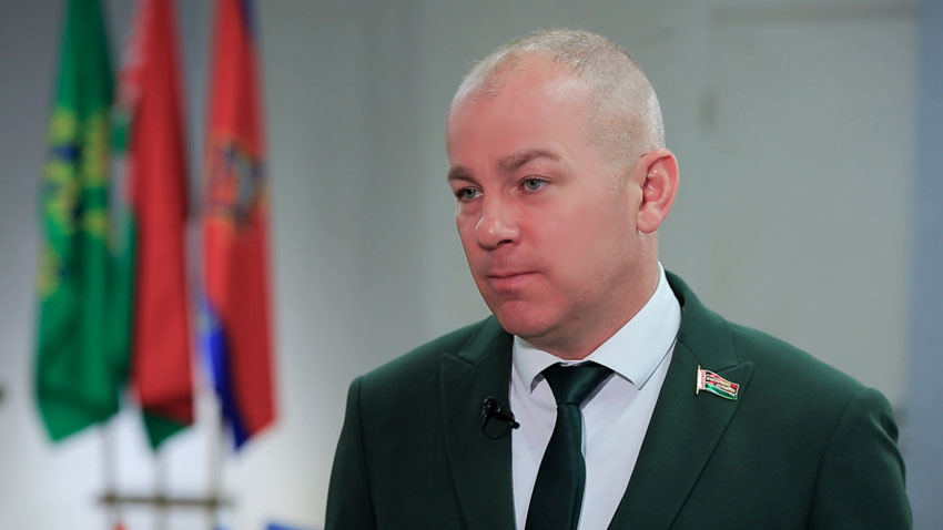 «Государство делает все возможное». О подходе к поддержке семей поговорили с Сергеем Мелешкиным «Государство делает все возможное». О подходе к поддержке семей поговорили с Сергеем Мелешкиным