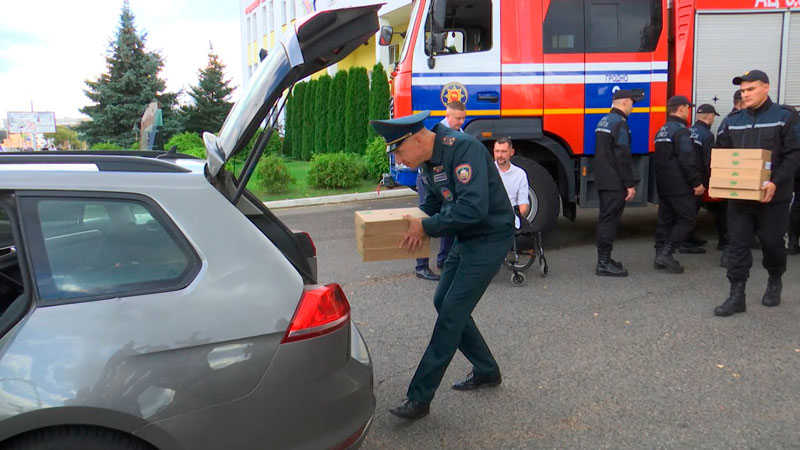 Гродненские спасатели передали гуманитарную помощь для пострадавших регионов России