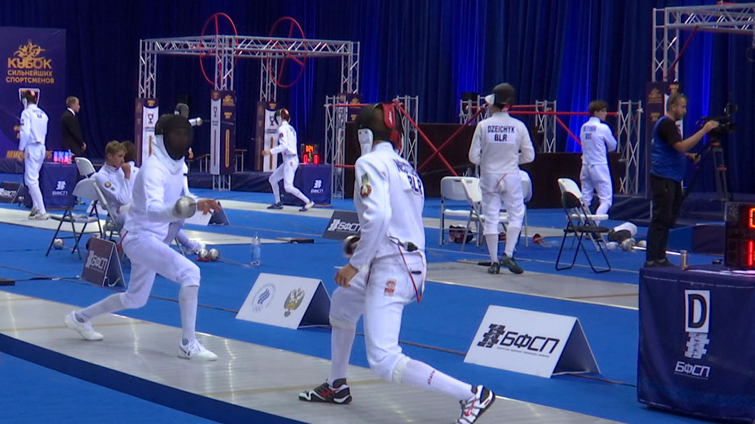 Борьба сильнейших – стартовал финальный этап Кубка Павла Леднёва Борьба сильнейших – стартовал финальный этап Кубка Павла Леднёва