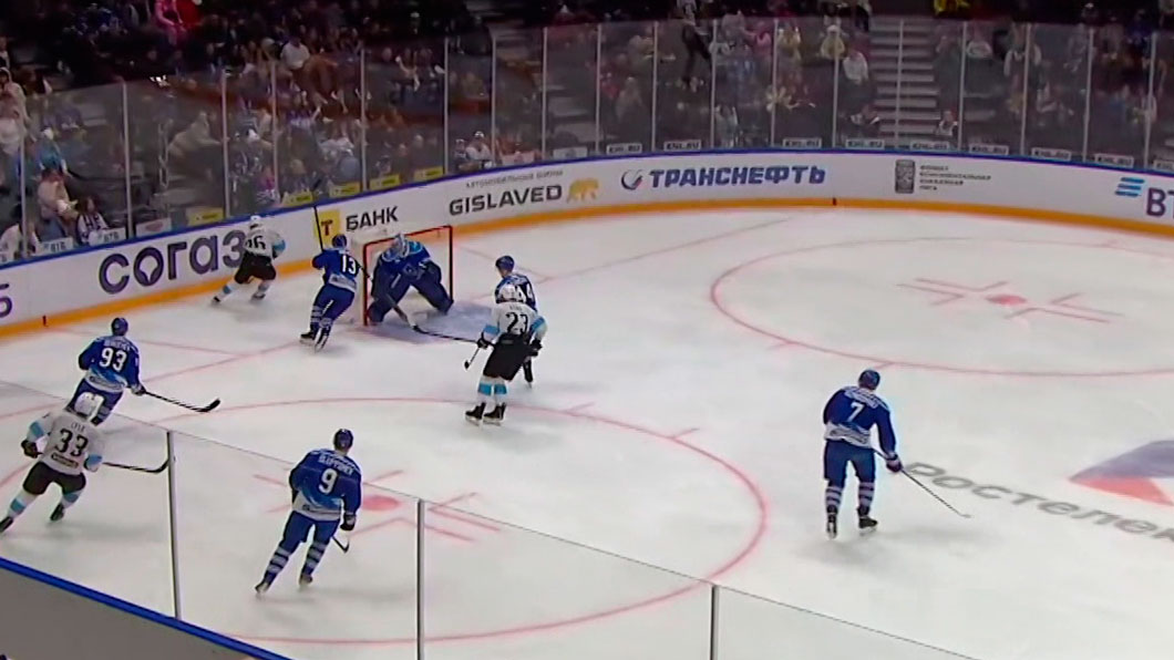 Хакеісты мінскага «Дынама» разграмілі маскоўскіх аднаклубнікаў – 0:5 Хакеісты мінскага «Дынама» разграмілі маскоўскіх аднаклубнікаў – 0:5