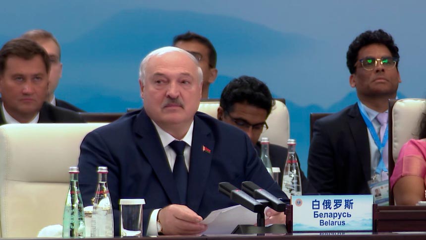 Лукашенко: Беларусь поддерживает идею создания Банка развития ШОС
