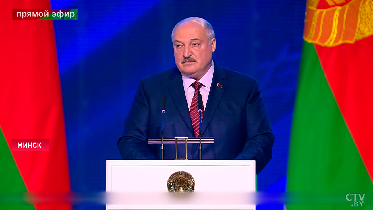 Лукашенко: западные спецслужбы говорят о Беларуси как о возможном месте эскалации-4