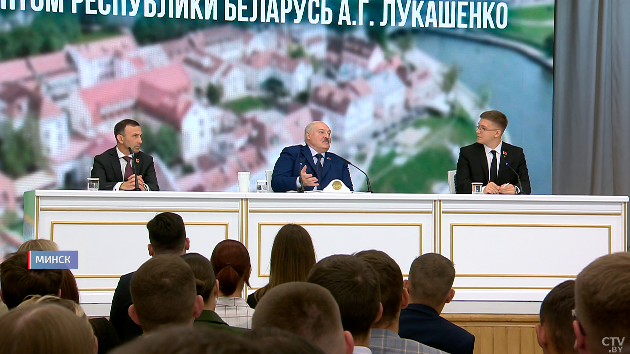 Помилование, умные деревни и полёт в космос – о чём студенты БГУИР спрашивали Лукашенко?-20