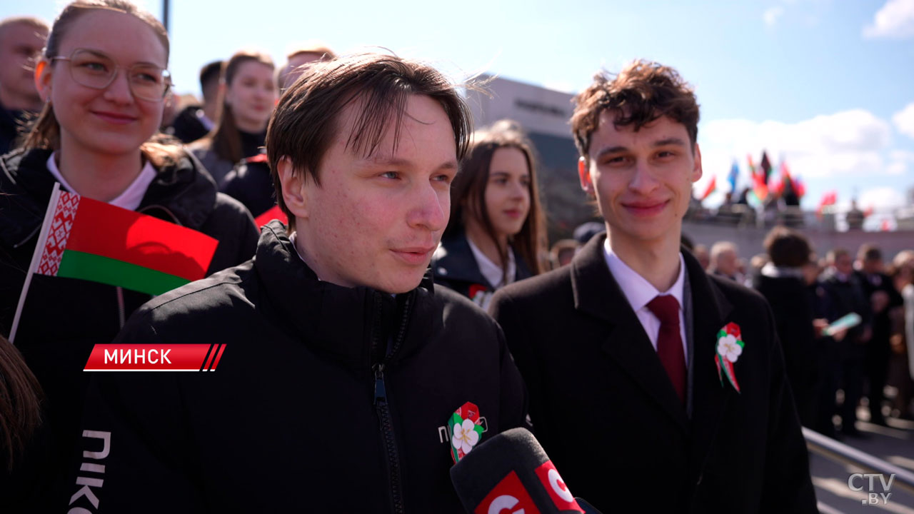 Церемония торжественного чествования государственных герба, гимна и флага состоялась в Минске-10
