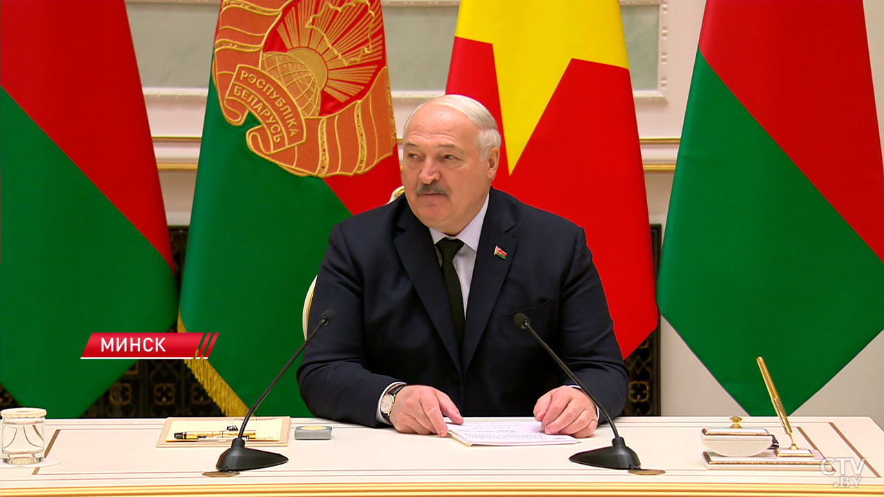 Лукашенко о То Ламе: благодаря ему мы спасли отношения Беларуси и Вьетнама-4 Лукашенко о То Ламе: благодаря ему мы спасли отношения Беларуси и Вьетнама-4