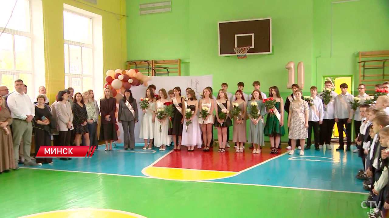 Внучка Миная Шмырёва на последнем звонке: калі ў нас такія дзеці, то у нашай краіны ёсць будучыня-2