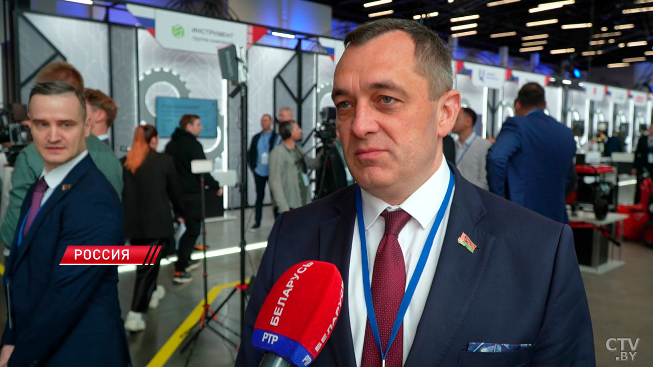 Кочанова и Матвиенко проводят встречу с руководителями областей в рамках XII Форума регионов-4
