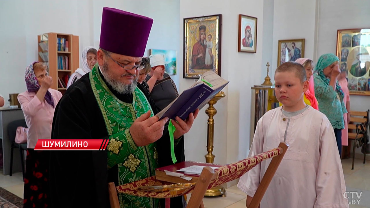 В храме Николая Чудотворца в Шумилино провели молебен по случаю Дня Независимости-2