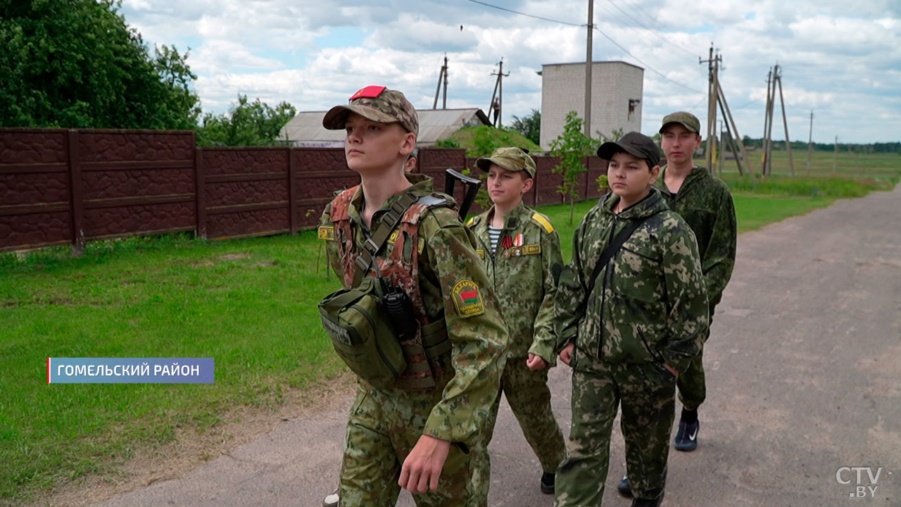 В километре от границы с Украиной – школьники из Глыбоцкого добровольно охраняют рубежи Родины-8