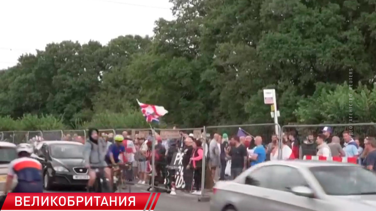 В Британии прошли очередные акции против мигрантов-2