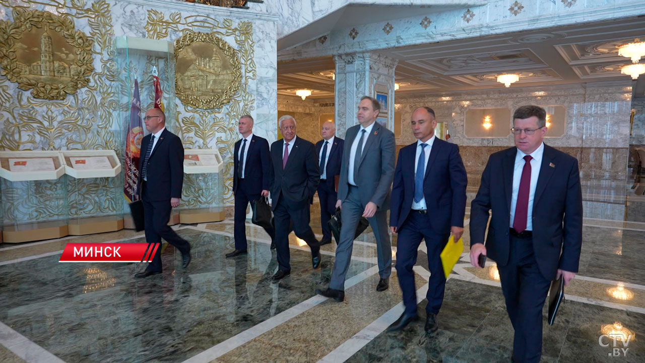 Лукашенко: «Мозги у людей хорошие!» Какие задачи поставил Президент перед научным сообществом?-22