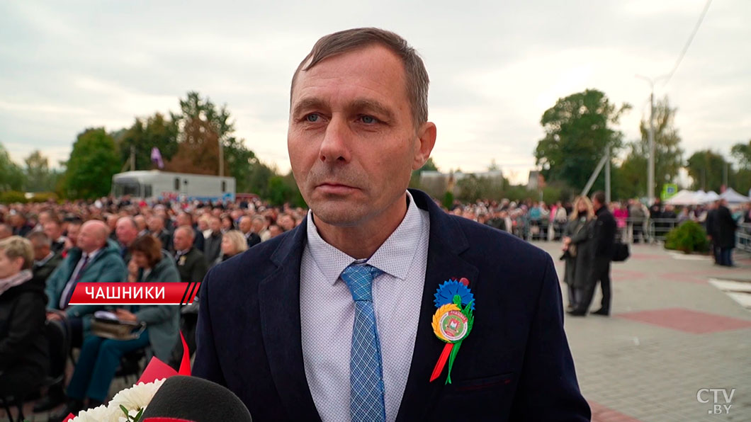 Народные песни, колоритные костюмы и богатые торговые ряды – в Чашниках отметили «Дожинки»-4