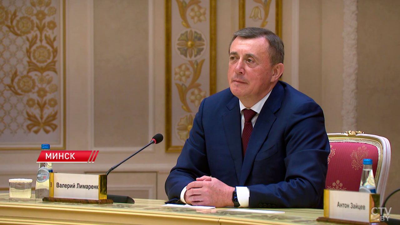 Лимаренко пригласил Лукашенко посетить Сахалин-2 Лимаренко пригласил Лукашенко посетить Сахалин-2