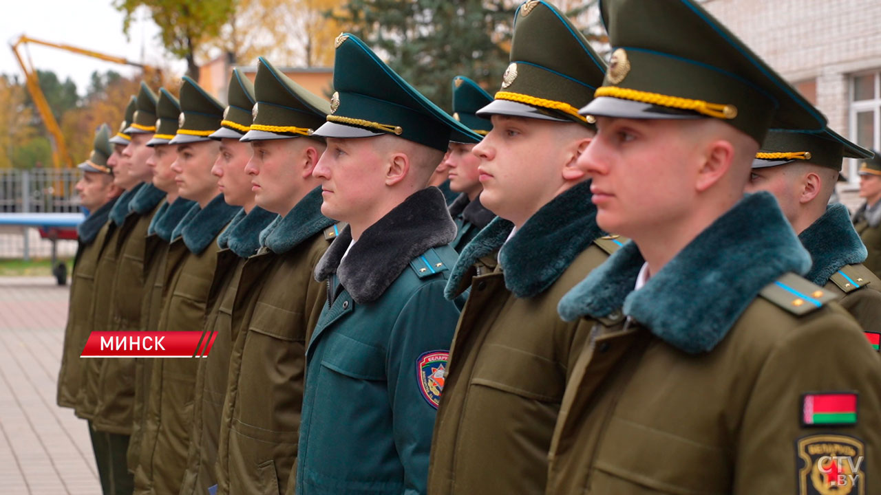 На плацу авиафакультета Военной академии Беларуси прошёл выпуск офицеров-лётчиков-2