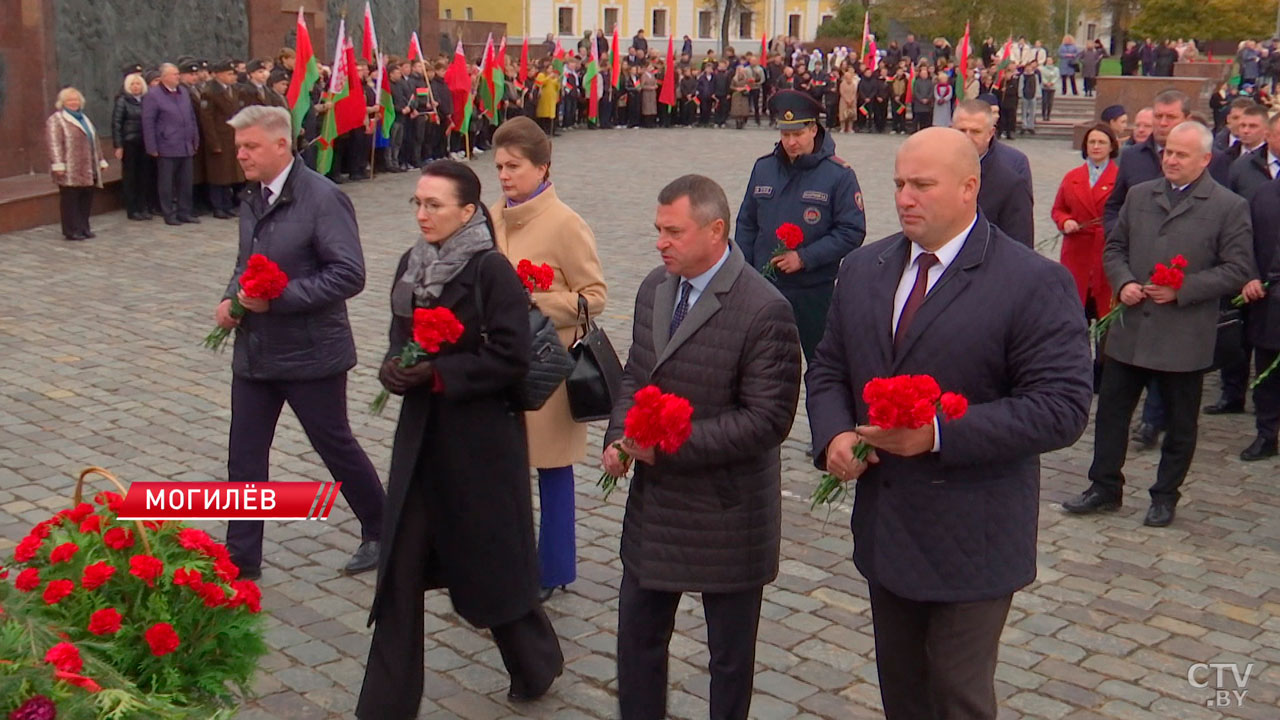 В каждом шаге звучит история! В Могилёве прошёл митинг в честь 40-летия Почётного Поста Памяти-6