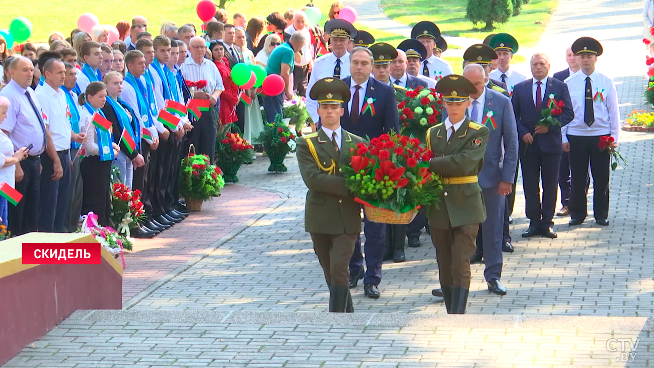 Десятки мероприятий ко Дню народного единства прошли по всей стране! Как белорусы чтят свою историю?-6