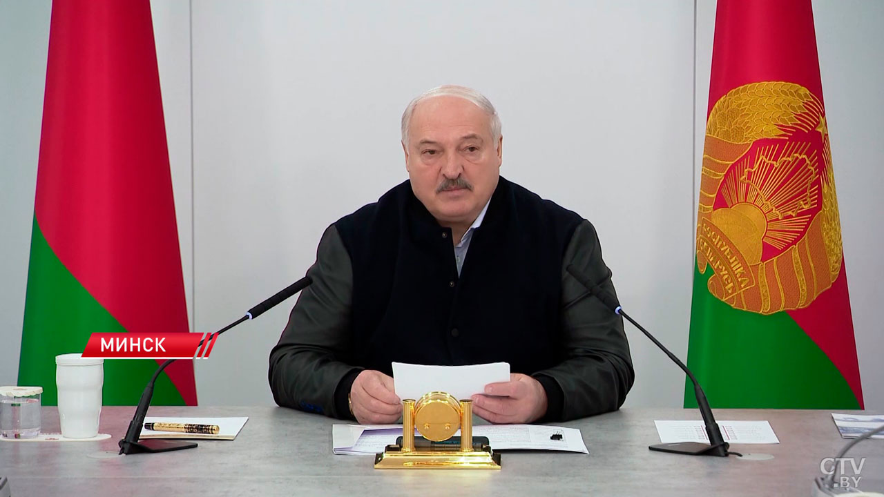 Лукашенко о микроэлектронике: мы в этом плане мирового уровня и разработчики, и производители-2