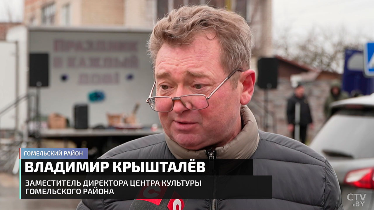 Сцена в прицепе – клуб на колёсах гастролирует по Гомельской области и даёт концерты-10