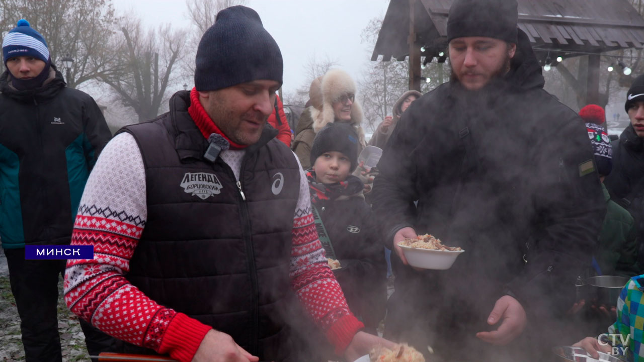 Белорусские борцы отметили начало сезона пловом в Лошицком парке – побывали на мероприятии-16