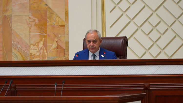 Игорь Сергеенко провел встречу с депутатским корпусом