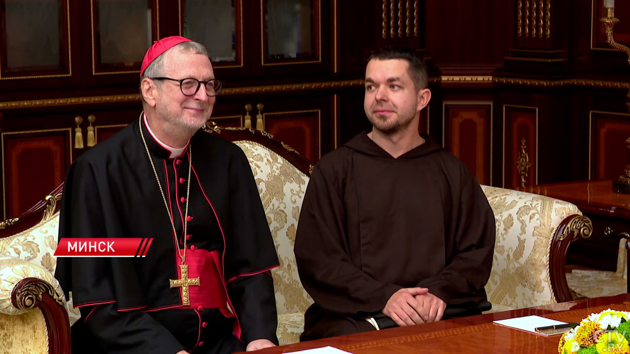 Лукашенко встретился со спецпосланником Папы Римского Клаудио Гуджеротти-6