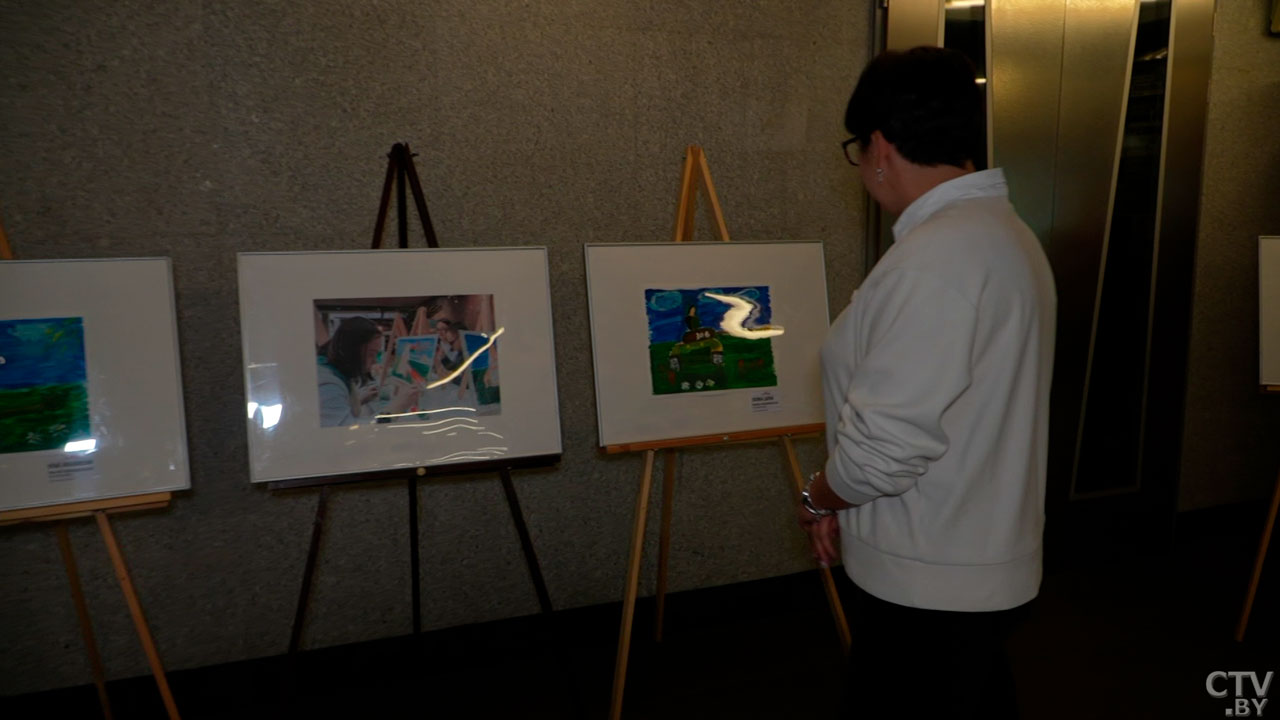 Яркие и победоносные работы! В музее ВОВ прошёл пленэр с участием юных художников-1