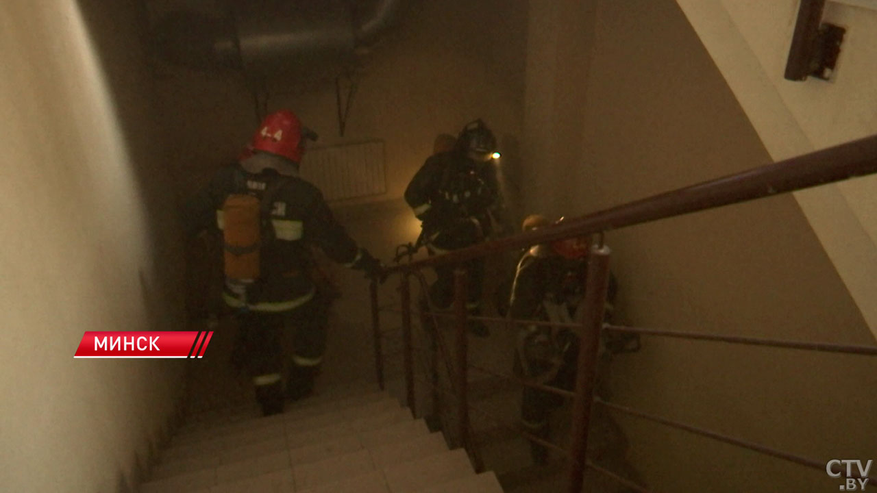 Работники МЧС проводят мониторинг неэксплуатируемых зданий-2