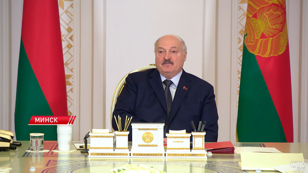 «Десятилетия боремся с этой заразой». Лукашенко предостерёг чиновников от любых коррупционных проявлений-4