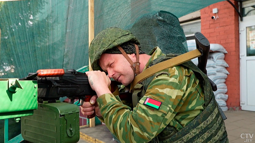 Игорь Король: поставлена задача – увеличить инвестиции в военно-промышленный комплекс до 150%-2