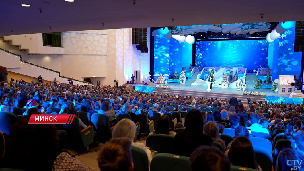 Лукашенко: Беларусь всегда сильна традициями, одна из них – новогодние поздравления детей-6